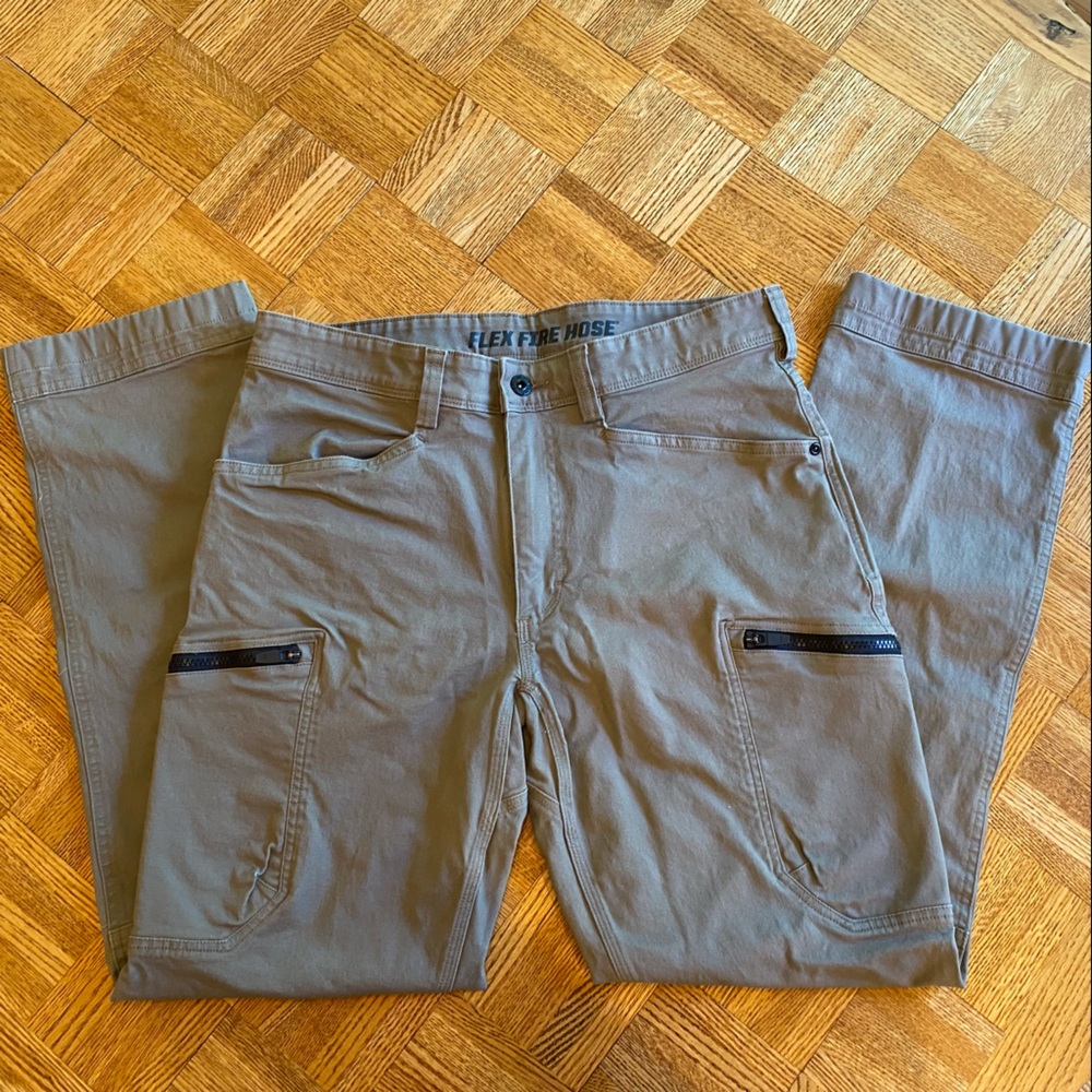 Duluth Trading Flex Fire Hose cargo pants 34x32